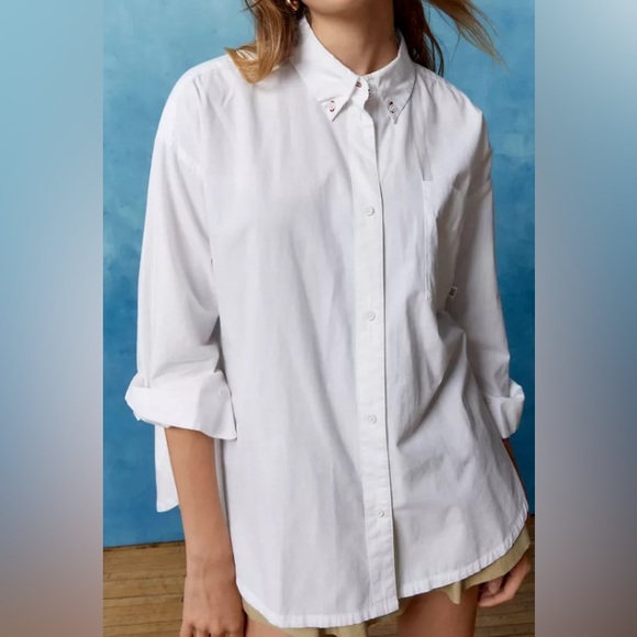Tops - NWT! Oversized Mom Shirt